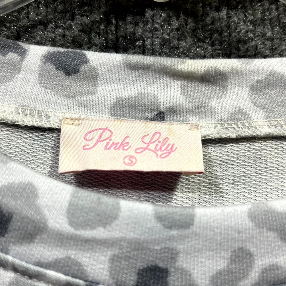 Pink Lily Sweatshirt Womens Small‎ Multicolor Leopard Print Stretch Side Slit - Picture 3 of 8